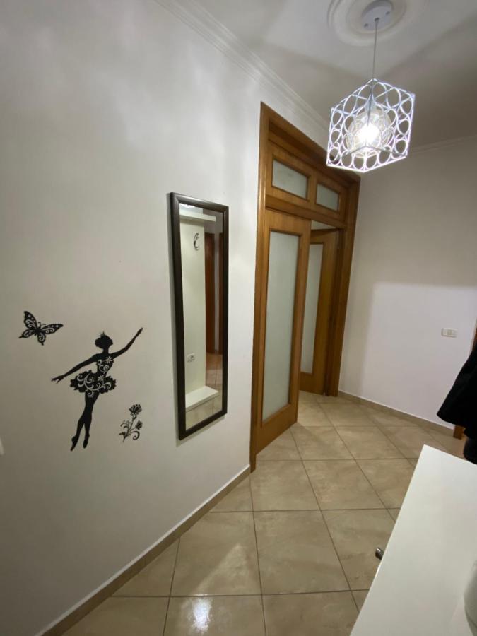 Chlo Apartment 3 Тирана Экстерьер фото